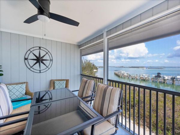 Waterfront Vacation Rental Boca Grande Condo with Boat Slip